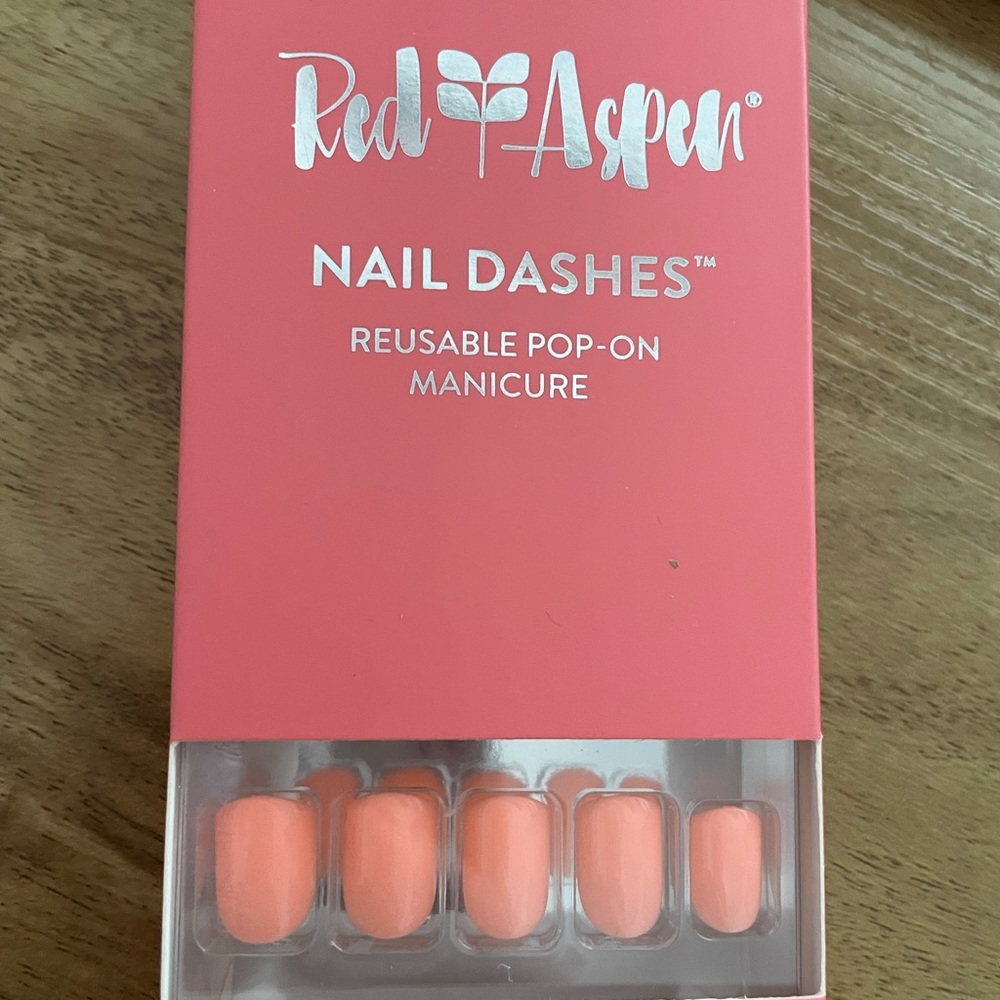 Red Aspen Nail Dash